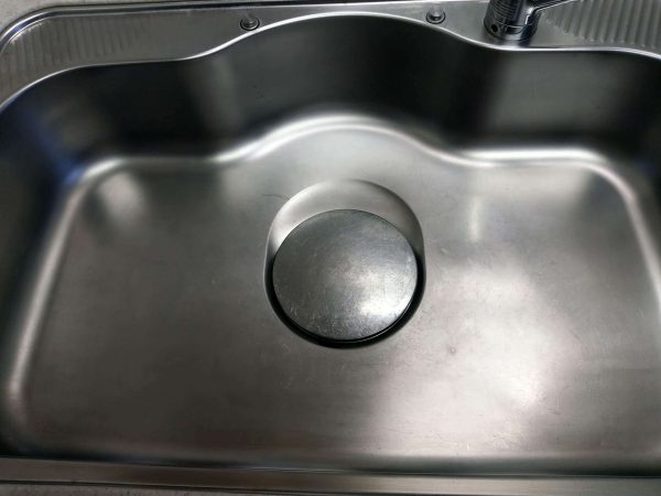 埼玉県松伏町のキッチンクリーニング、シンク洗浄後