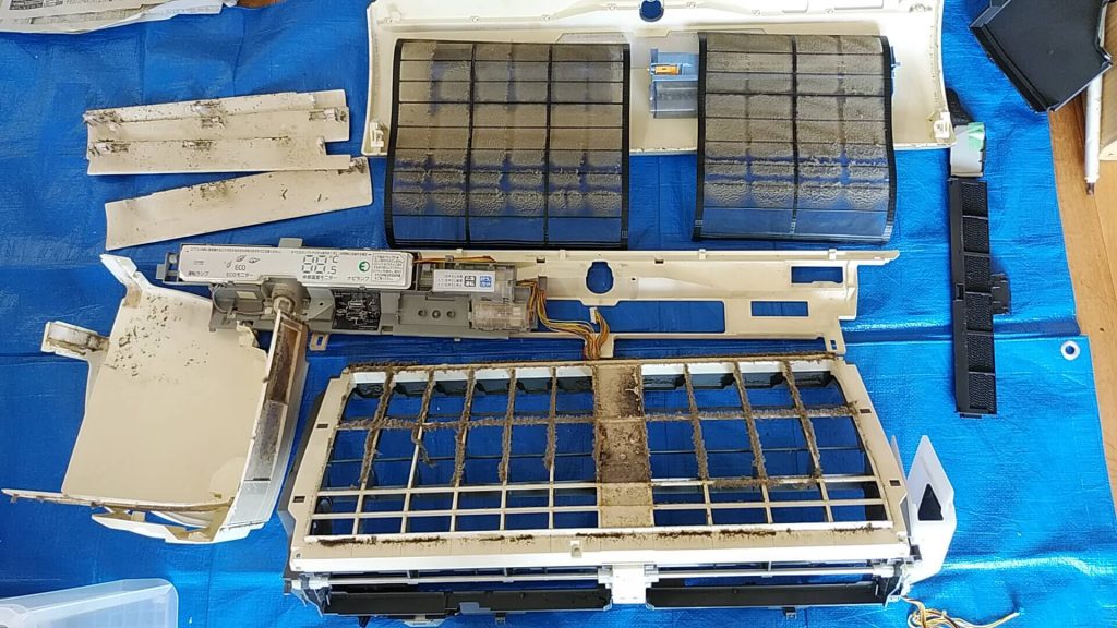 エアコンクリーニング エアコン掃除で訪問 埼玉県草加市 ハウスクリーニング専門店お掃除どんちゃん