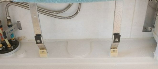 埼玉県蓮田市の浴室クリーニング、シャンプー台下高圧洗浄後