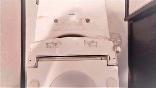 草加市のトイレ(便座・便器)クリーニング前、【お掃除どんちゃん】
