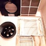 埼玉県三郷市の浴室クリーニング、換気扇の分解、洗浄前【お掃除どんちゃん】