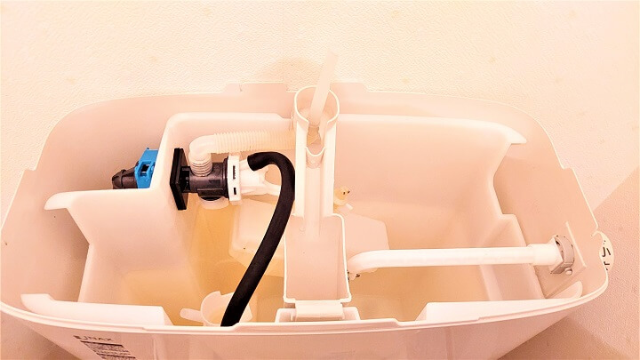 埼玉県草加市のトイレクリーニング、トイレタンクの内部洗浄後【お掃除どんちゃん】