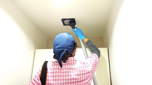 さいたま市【家事代行 掃除代行】トイレ換気扇の掃除、お掃除どんちゃん