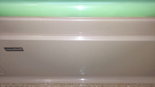 足立区で浴室クリーニング、エプロンの水垢と石鹸カス除去、after【お掃除どんちゃん】