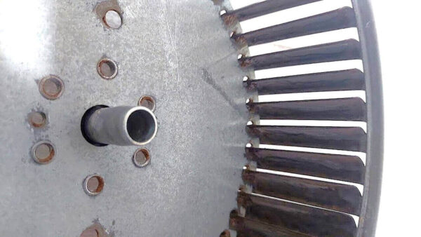 川口市で換気扇クリーニング(築35年)、シロッコファン、羽根の洗浄後【お掃除どんちゃん】