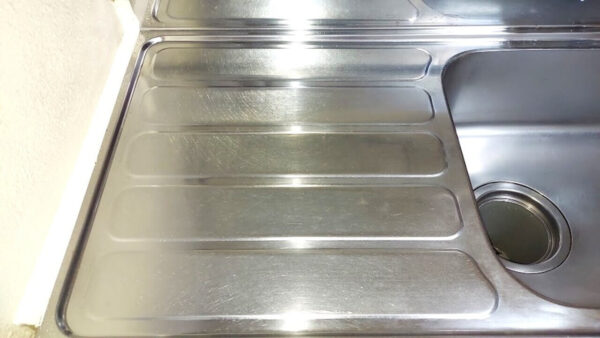 越谷市でキッチンのお掃除、シンク天板の洗浄後【お掃除どんちゃん】