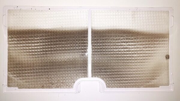 蕨市で浴室クリーニング、換気扇フィルターの洗浄前【お掃除どんちゃん】