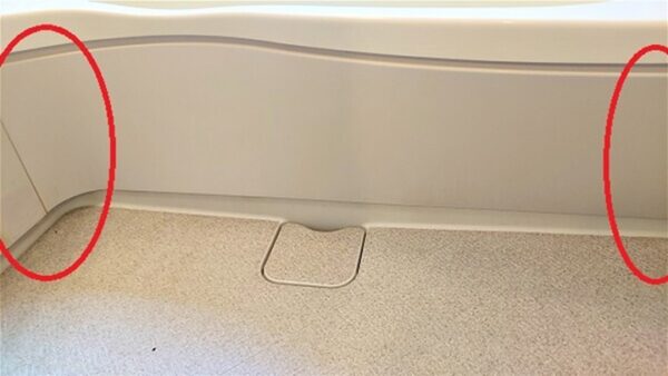 お風呂のエプロン内部洗浄、東京都北区の施工例(エプロン全体)【お掃除どんちゃん】