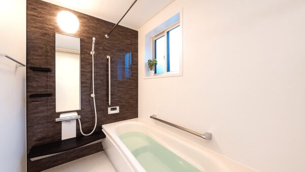 keePer浴室コーティング施工後の清潔感ある浴室｜足立区・北区・川口市対応