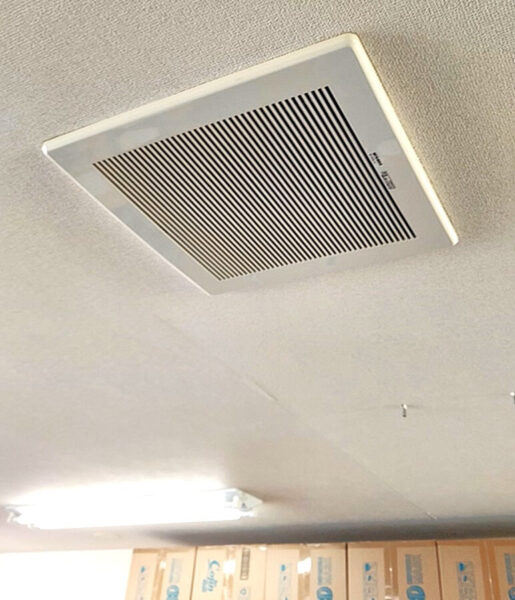 川口市で天井換気扇のクリーニング、換気扇全体【お掃除どんちゃん】