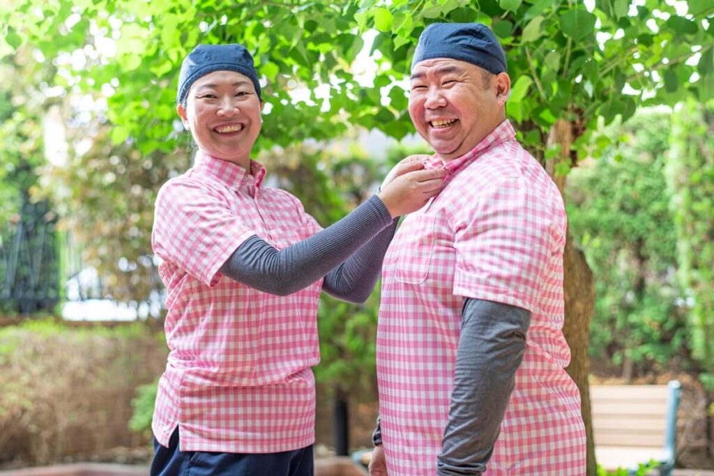 草加市でエアコンクリーニングを行うお掃除どんちゃん夫婦