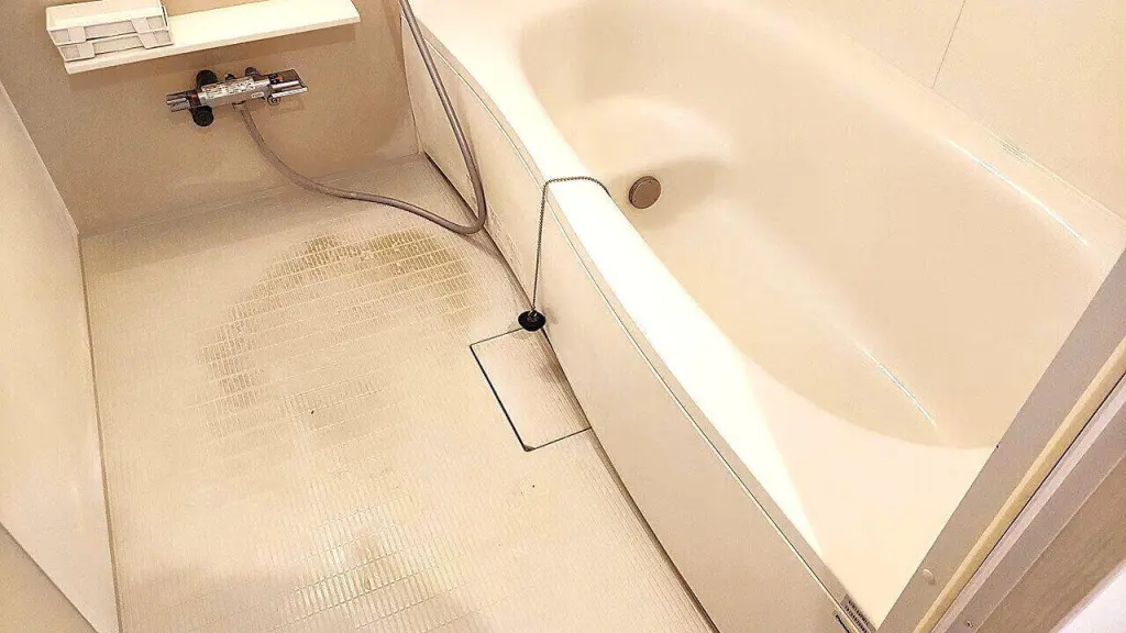 草加市｜夫婦対応の浴室クリーニング事例｜中古マンション入居前の水垢